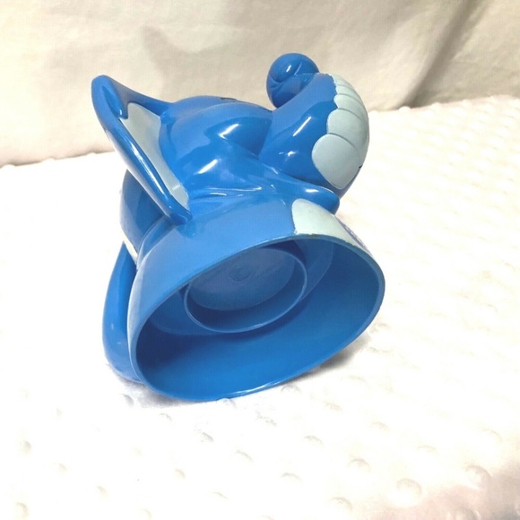 The Greatest Show On Earth Flip Top Cup Blue Eleph - Picture 6 of 6